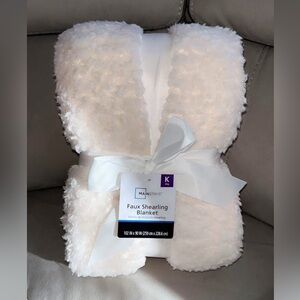 New Ivory Shearling Blanket